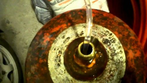Наполнение газового баллона водой