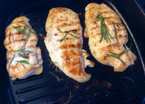 Грудки куриные, приготовленные на гриле