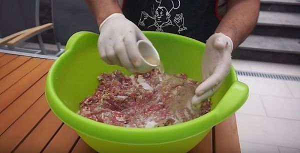 Приготовление фарша для шашлыка